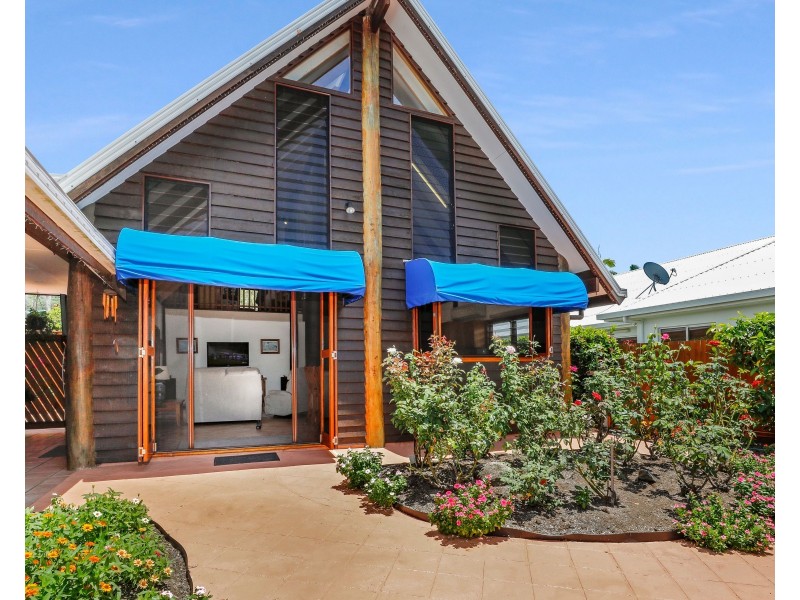 23 Thais Street, Palm Cove QLD 4879