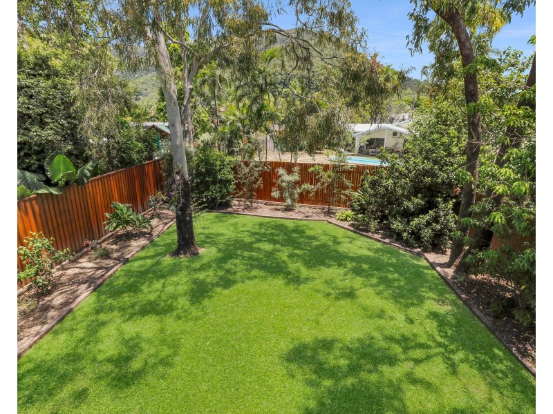 23 Thais Street, Palm Cove QLD 4879