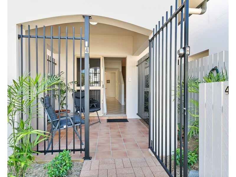 4/10 Hill Street, Manunda QLD 4870