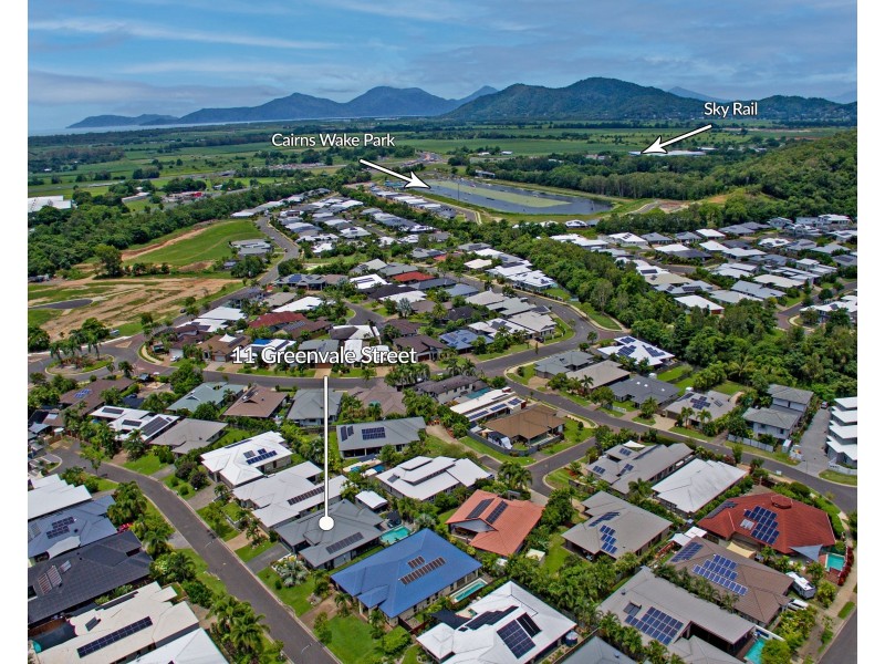 11 Greenvale Close, Smithfield QLD 4878