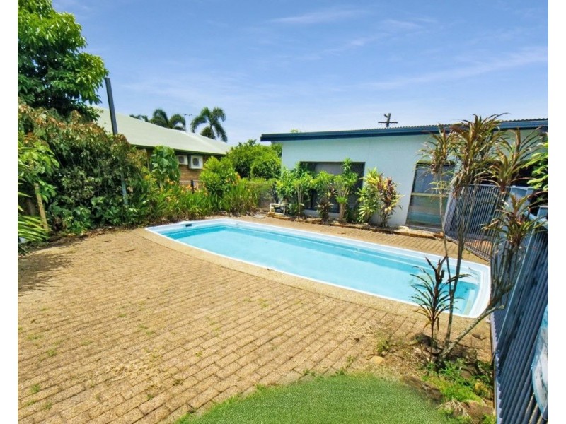 28 Alma Close, Woree QLD 4868