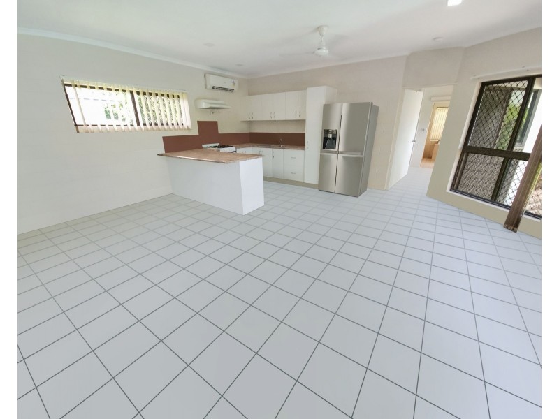 28 Alma Close, Woree QLD 4868