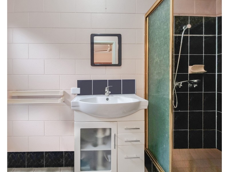 15 Bee Close, Bentley Park QLD 4869