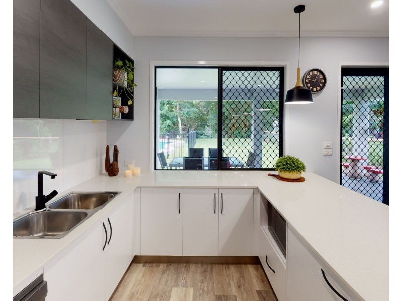 18 Sandwich Street, Kamerunga QLD 4870