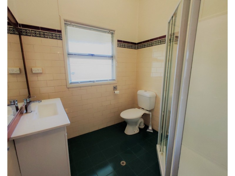 138 Pease Street, Manoora QLD 4870