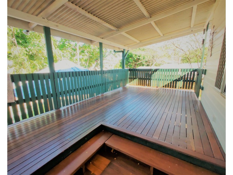 138 Pease Street, Manoora QLD 4870