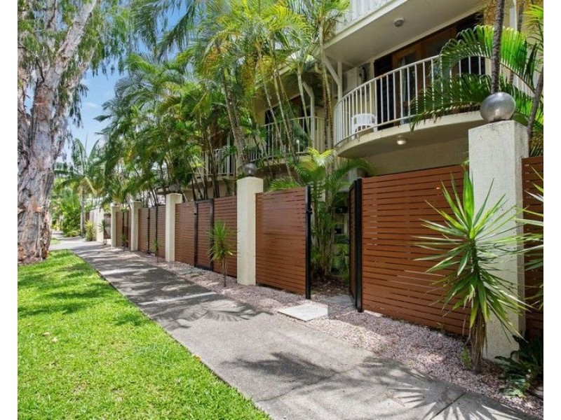 7/24 Oliva Street, Palm Cove QLD 4879