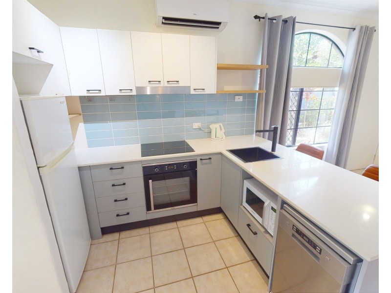 3/163 Buchan Street, Westcourt QLD 4870