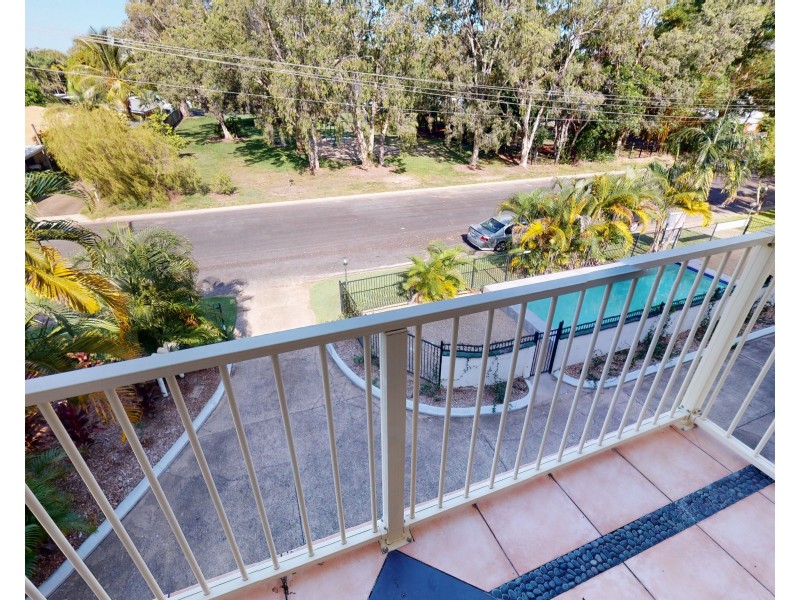 8/9 Bouganvillea Street, Holloways Beach QLD 4878
