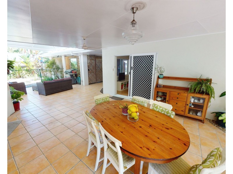 13 Bramble Street, Clifton Beach QLD 4879