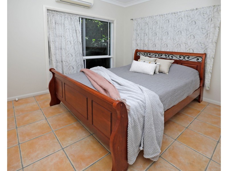 13 Bramble Street, Clifton Beach QLD 4879