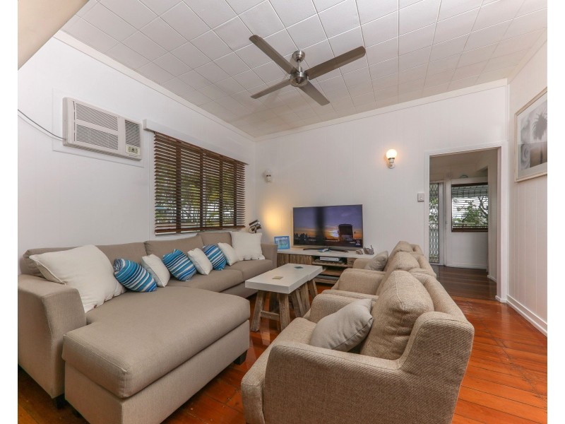 153 Arlington Esplanade, Clifton Beach QLD 4879