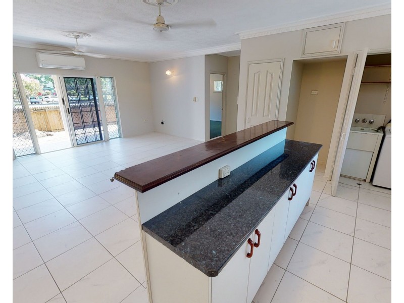 2/9 Varese Street, Woree QLD 4868