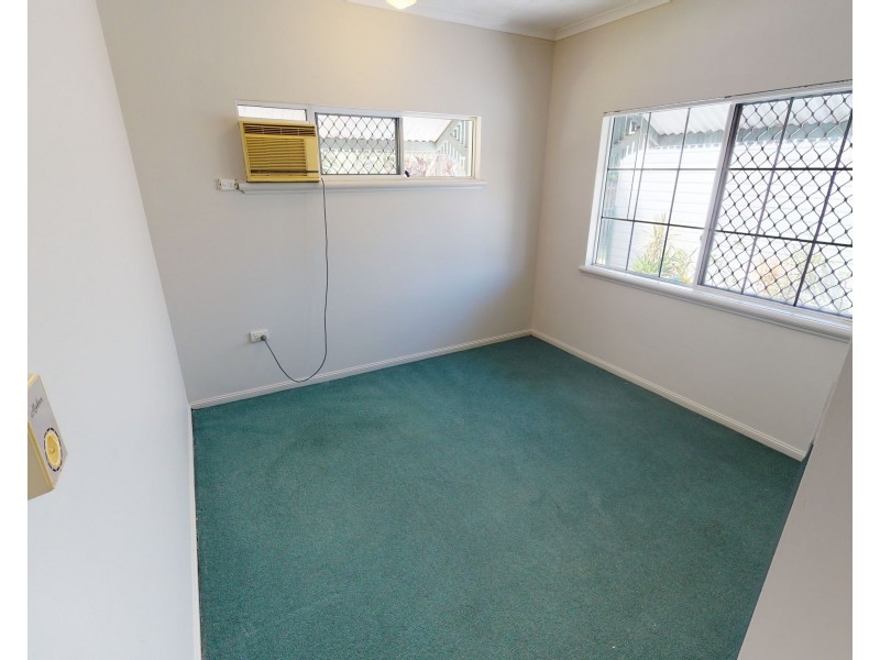 2/9 Varese Street, Woree QLD 4868