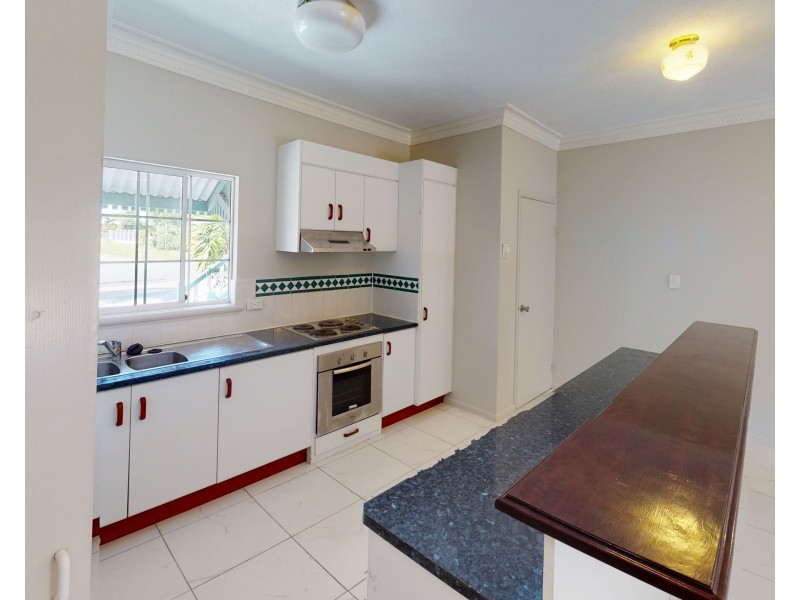 2/9 Varese Street, Woree QLD 4868