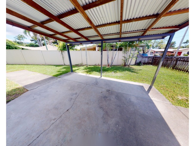 13 Limpet Close, Trinity Beach QLD 4879