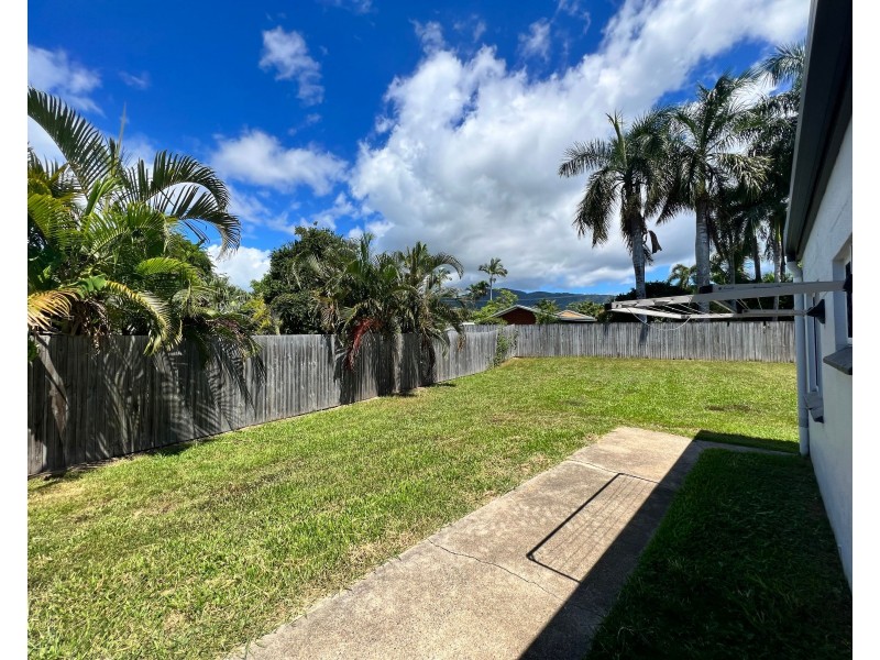 13 Limpet Close, Trinity Beach QLD 4879