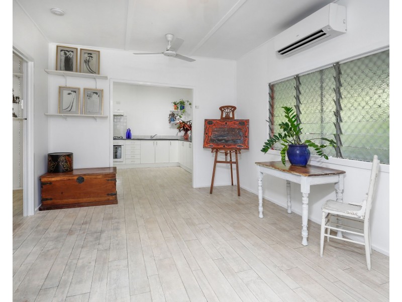 54 Waite Street, Machans Beach QLD 4878