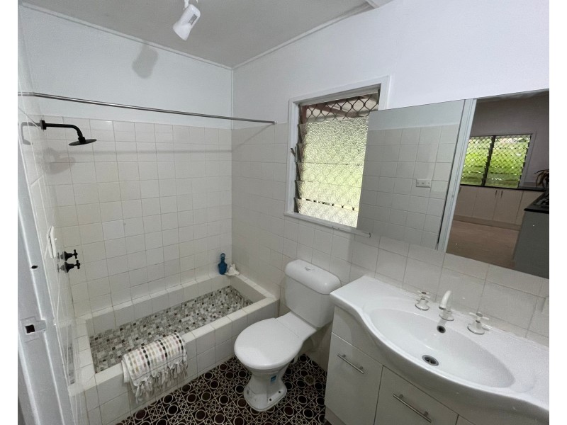 54 Waite Street, Machans Beach QLD 4878