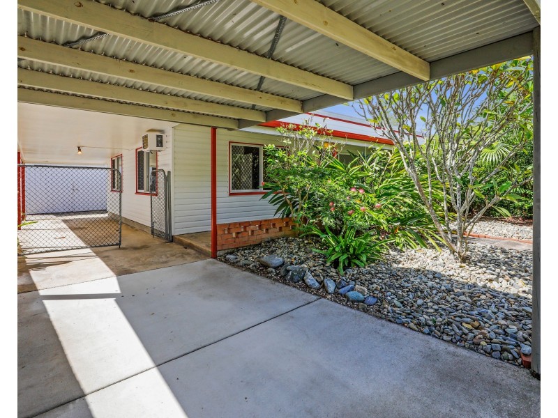 54 Waite Street, Machans Beach QLD 4878