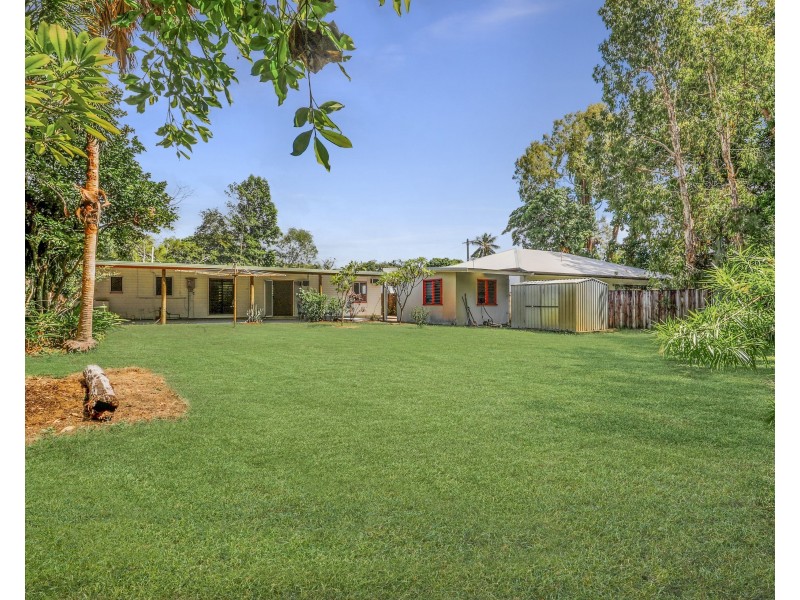 54 Waite Street, Machans Beach QLD 4878