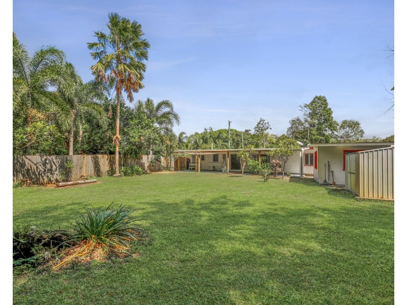 54 Waite Street, Machans Beach QLD 4878