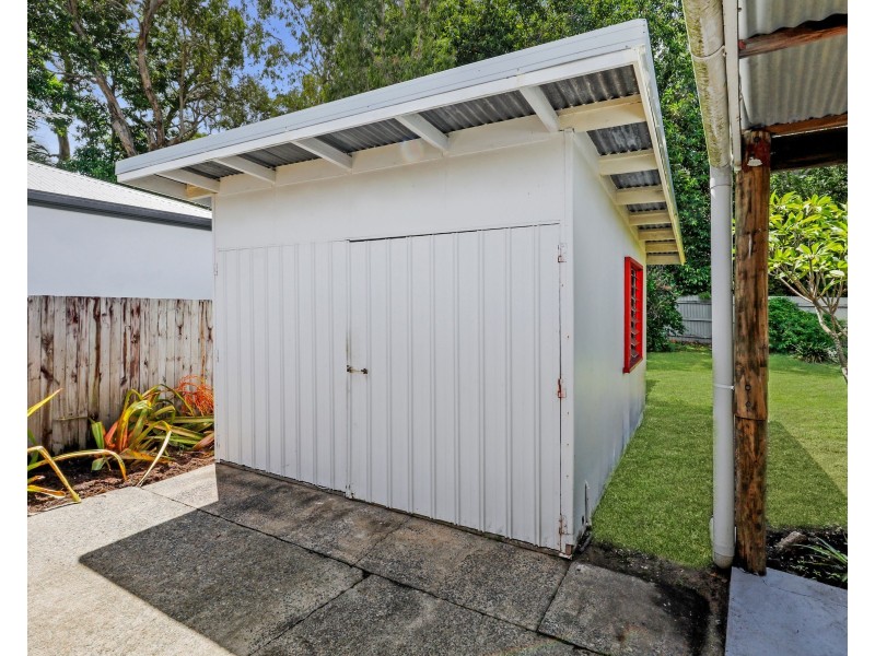 54 Waite Street, Machans Beach QLD 4878