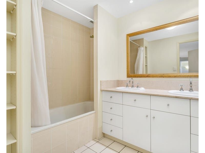 519/2-10 Greenslopes Street, Cairns North QLD 4870