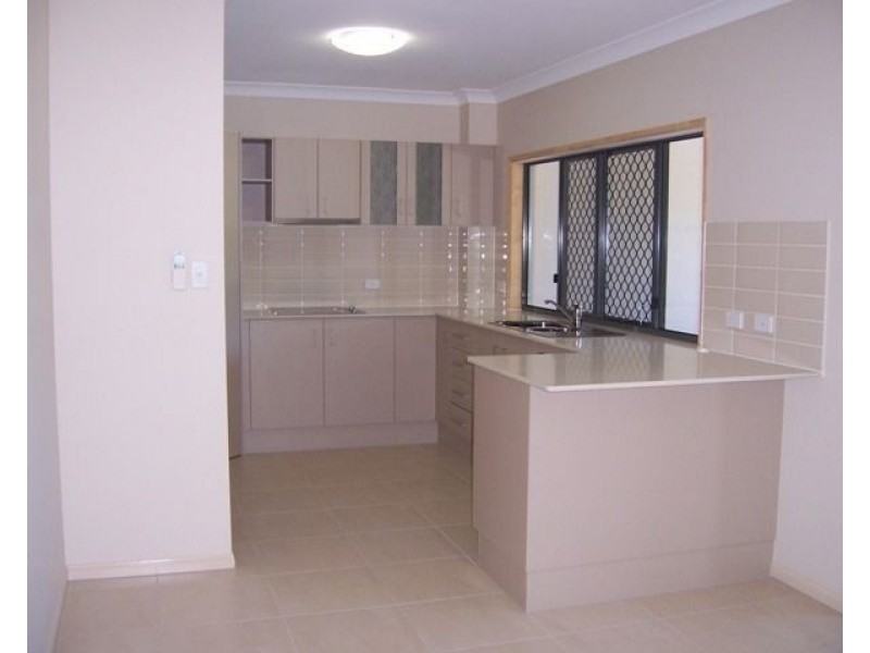 6/14-16 Macilwraith Street, Manoora QLD 4870