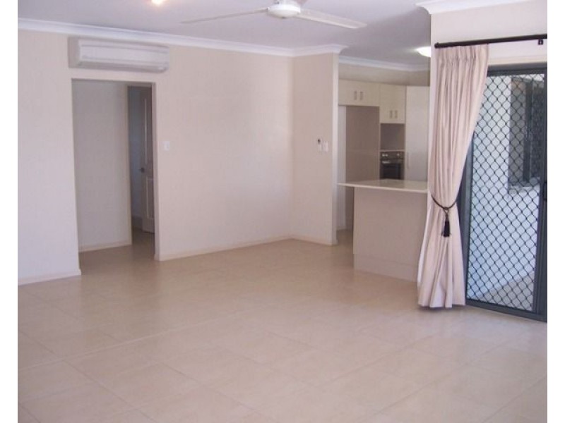 6/14-16 Macilwraith Street, Manoora QLD 4870