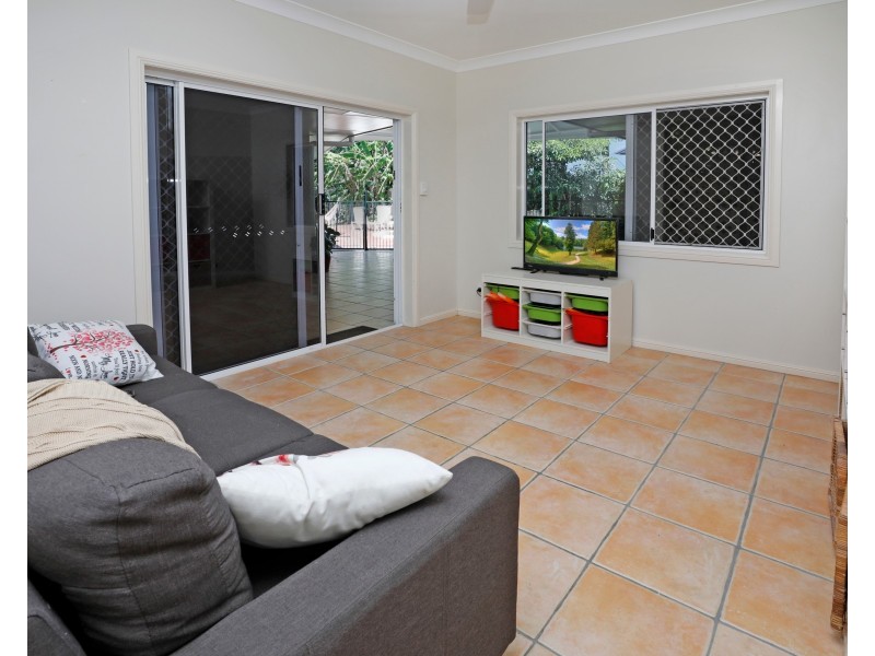 13 Bramble Street, Clifton Beach QLD 4879