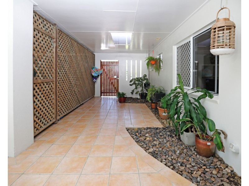 13 Bramble Street, Clifton Beach QLD 4879
