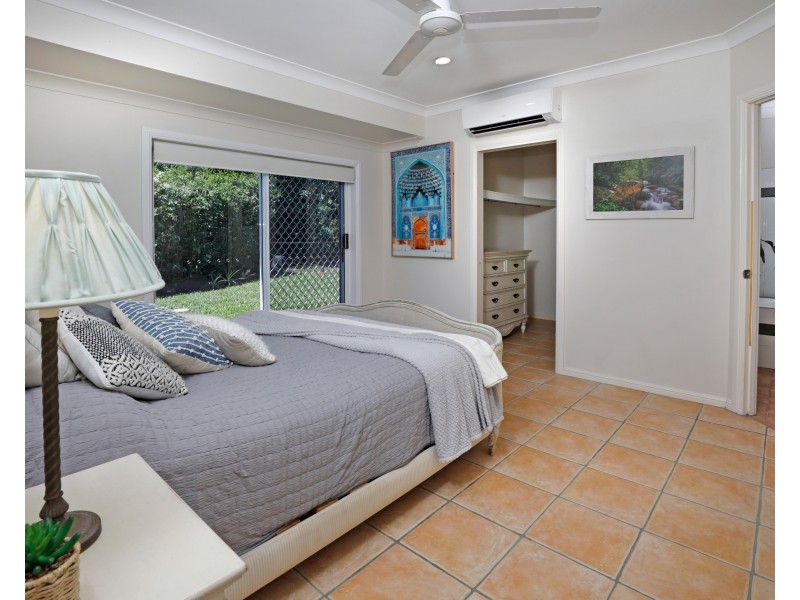 13 Bramble Street, Clifton Beach QLD 4879