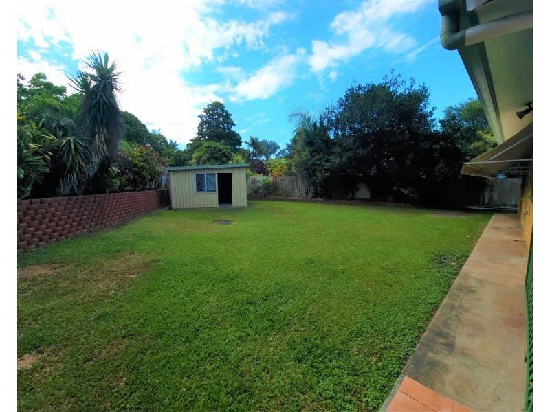 15 Garland Close, Kanimbla QLD 4870