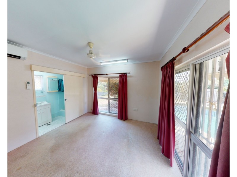15 Garland Close, Kanimbla QLD 4870