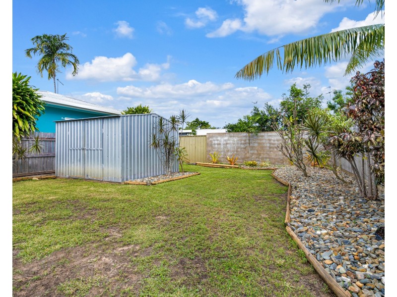 29 Wattle Street, Yorkeys Knob QLD 4878