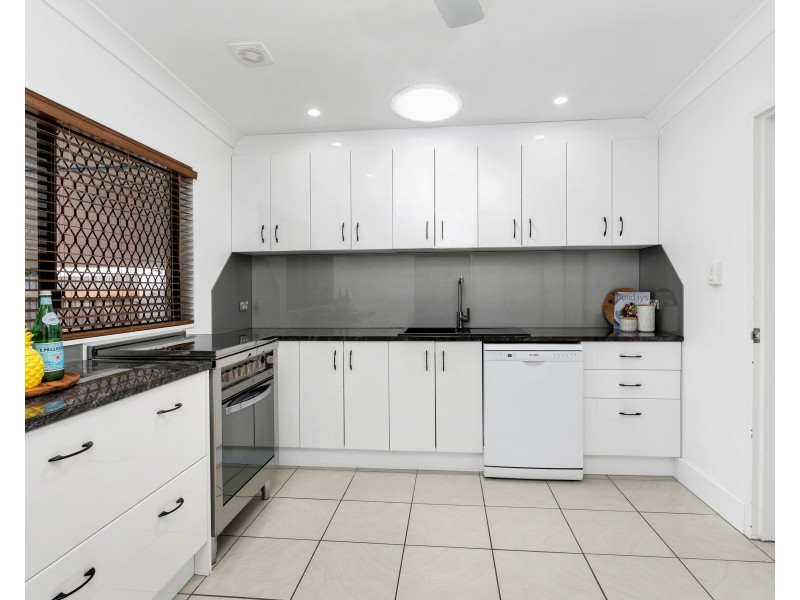 29 Wattle Street, Yorkeys Knob QLD 4878