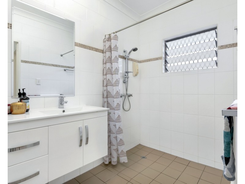 29 Wattle Street, Yorkeys Knob QLD 4878