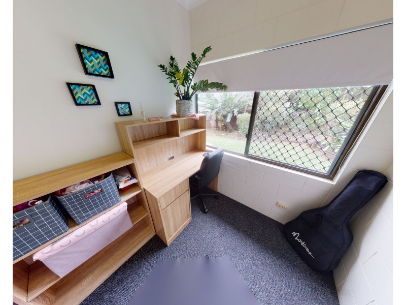 2/7 Academy Close, White Rock QLD 4868