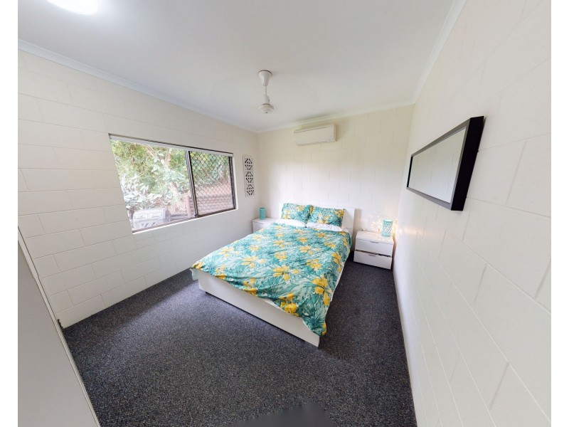 2/7 Academy Close, White Rock QLD 4868