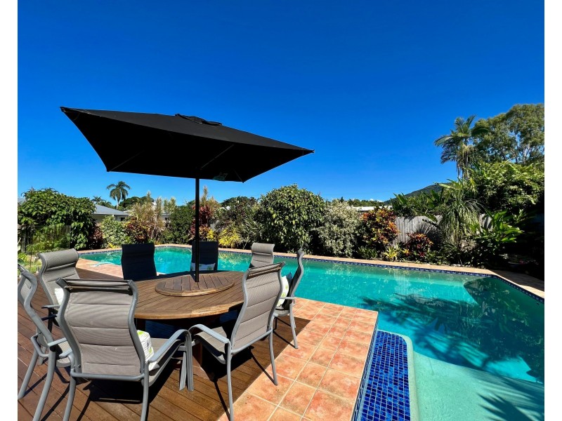 63 Terebra Street, Palm Cove QLD 4879