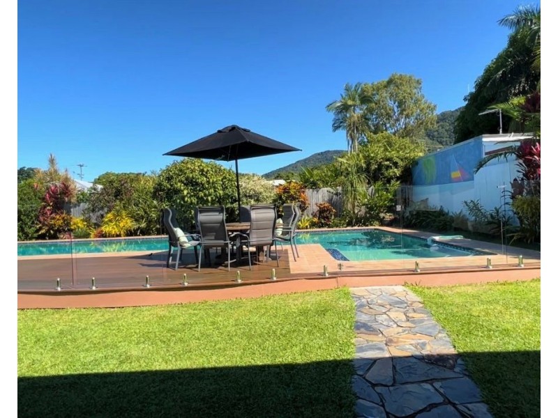 63 Terebra Street, Palm Cove QLD 4879