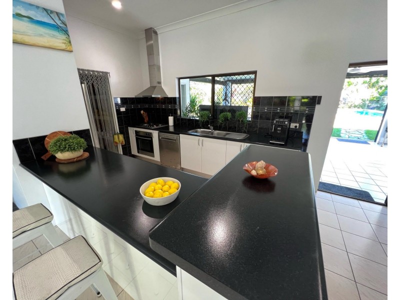 63 Terebra Street, Palm Cove QLD 4879