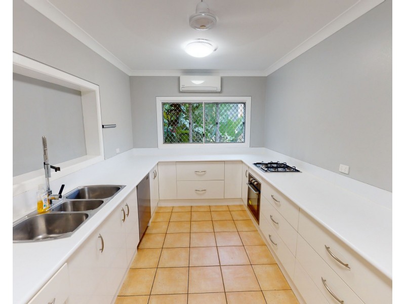 11 Shannon Drive, Woree QLD 4868