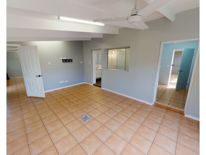11 Shannon Drive, Woree QLD 4868