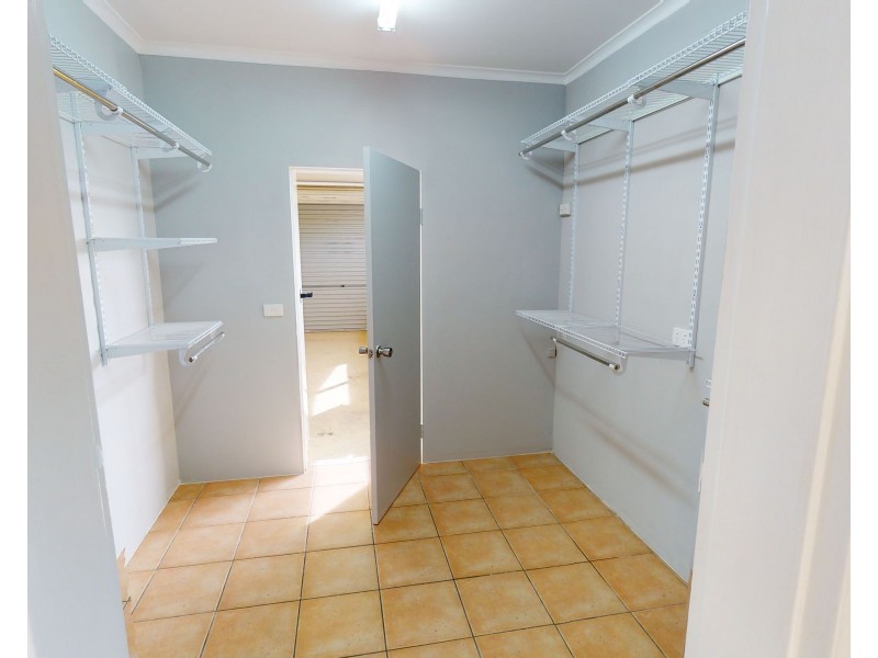 11 Shannon Drive, Woree QLD 4868