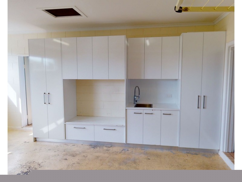 11 Shannon Drive, Woree QLD 4868