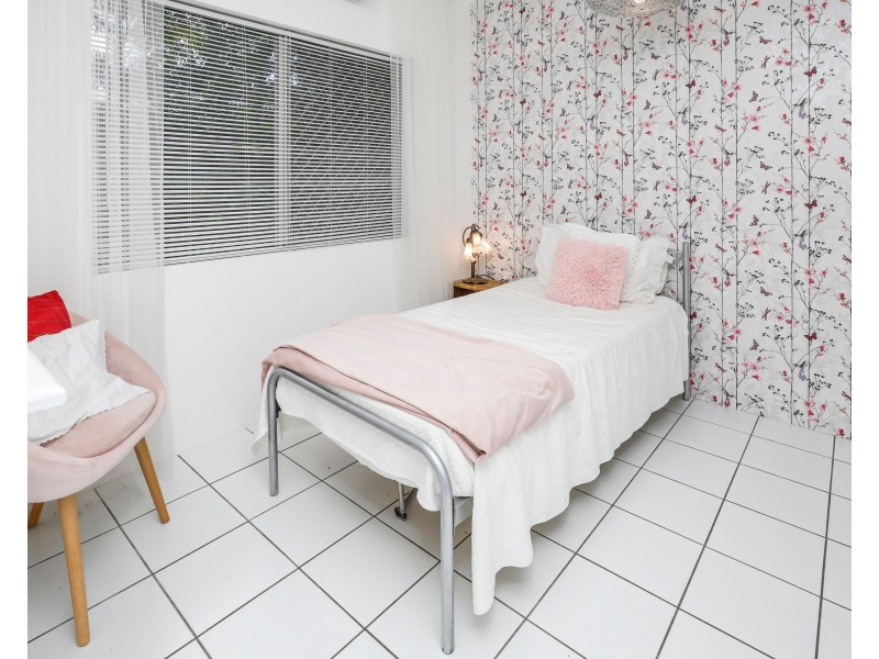 2 Linden Street, Clifton Beach QLD 4879