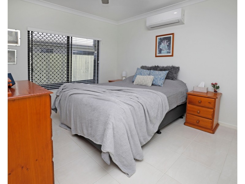 25 Torbay Street, Kewarra Beach QLD 4879