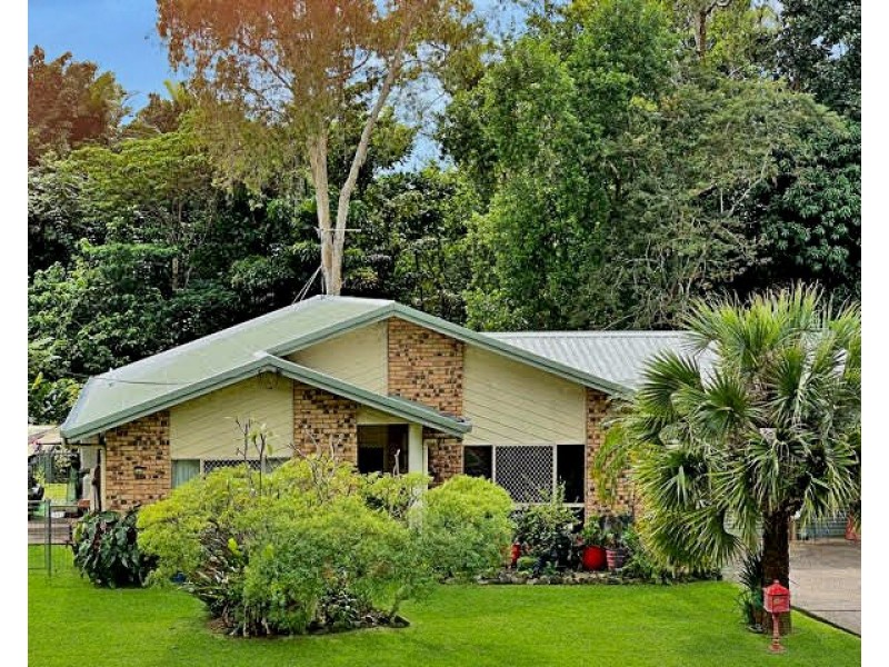 34 Callum Street, Mooroobool QLD 4870